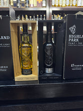 将图像加载到图库查看器中，Highland Park The Light &amp; The Dark 17YO  (2x700ml)
