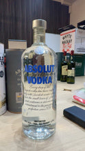 将图像加载到图库查看器中，Absolut Blue Vodka 1.75L 40%
